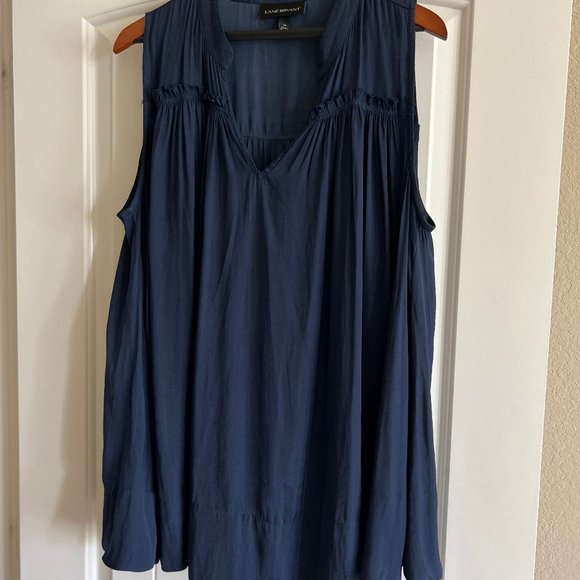 Lane Bryant Swing V-Neck Shell - Picture 2 of 6